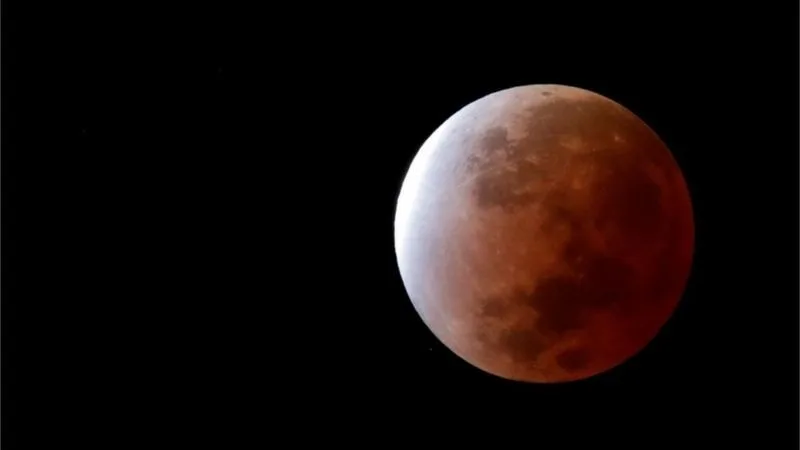 Eclipse lunar parcial será visto em todo o Brasil nesta quinta (27) e sexta-feira (28); SIGA