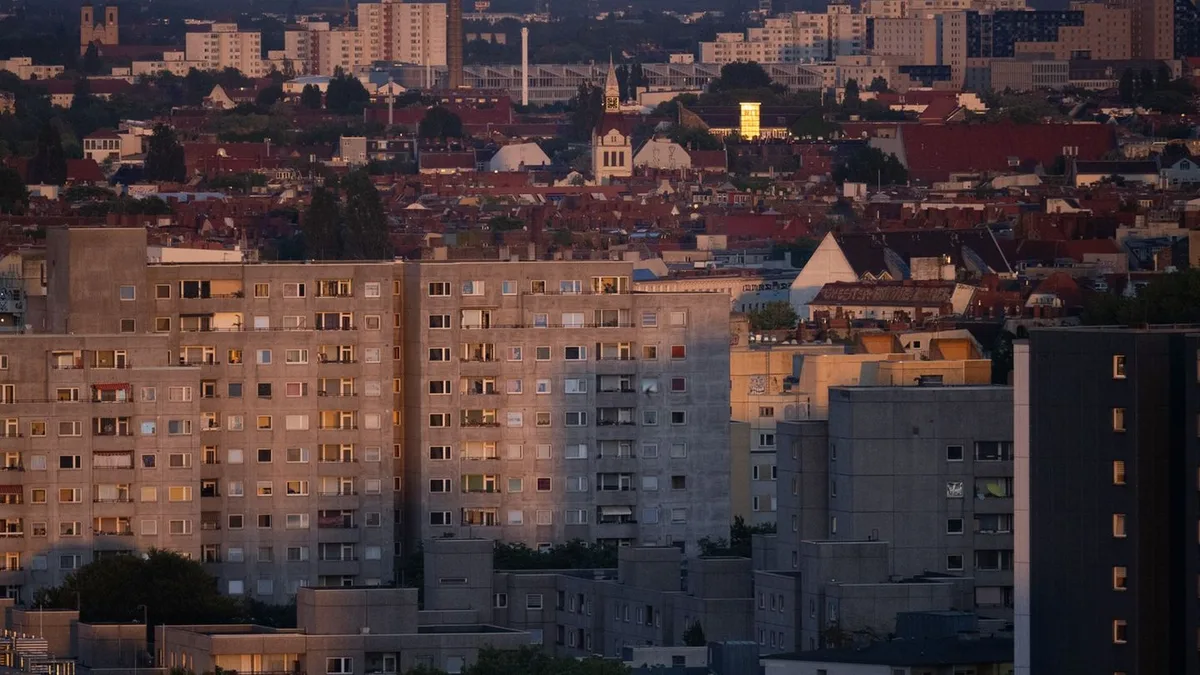 Wohnungsbau in Berlin: Umfrage: Keine Mehrheit für Enteignungen