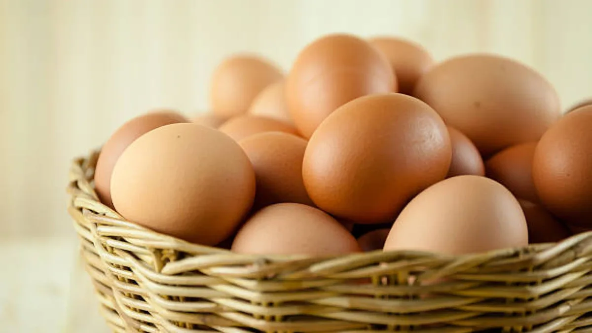 El truco de las dos gotas de vinagre al hervir huevos: para qué sirve y cómo aplicarlo