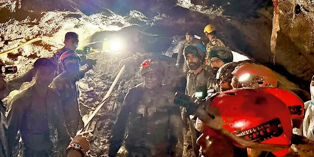 Nepal adds 1,000 to flood missing list, count tops 6,100; 10 bodies found at 2 hydel tunnels
