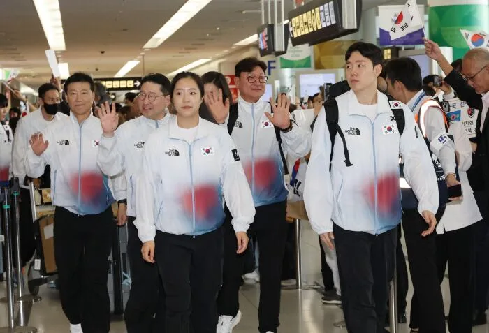 '태극기 안 돼!' 日 진짜 왜 이러나…'전범' 도요토미 히데요시 등장→공항 보안 문제로 태극기 NO