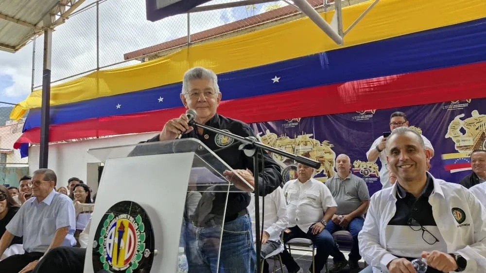 Acción Democrática exige elecciones presidenciales a corto plazo y ratifica respaldo a María Corina Machado