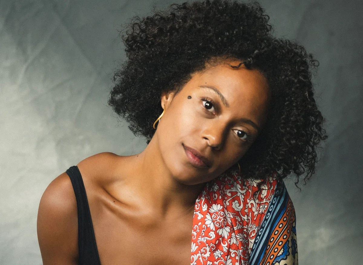 How Meditation, Hope And Hard Work Brought Rosalind Eleazar Her “Long Shot” Dream Lead In Chris Rock’s ‘Misty Green’