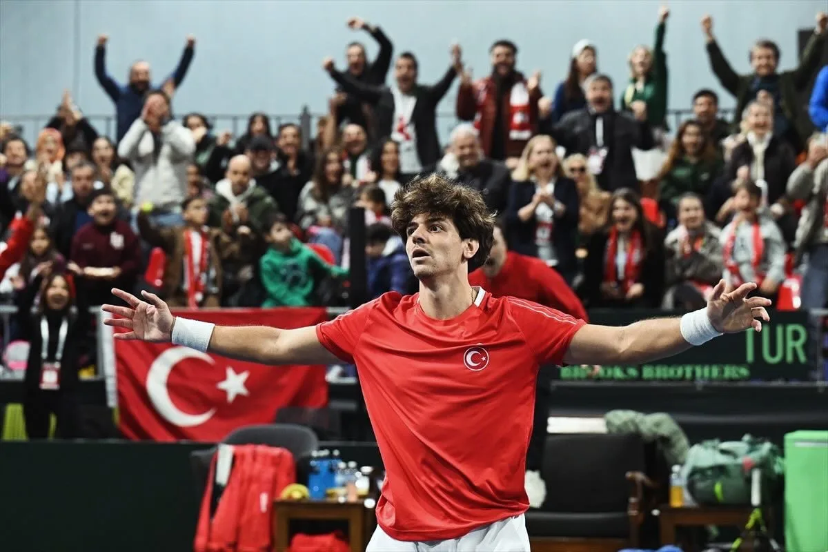 Yanki Erel, rival turco de la Argentina en la Copa Davis, campeón de Wimbledon y sorprendido por la superficie