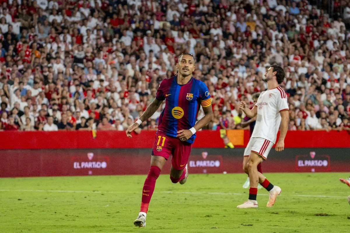 Raphinha aceita proposta e renova com o Barcelona até junho de 2030