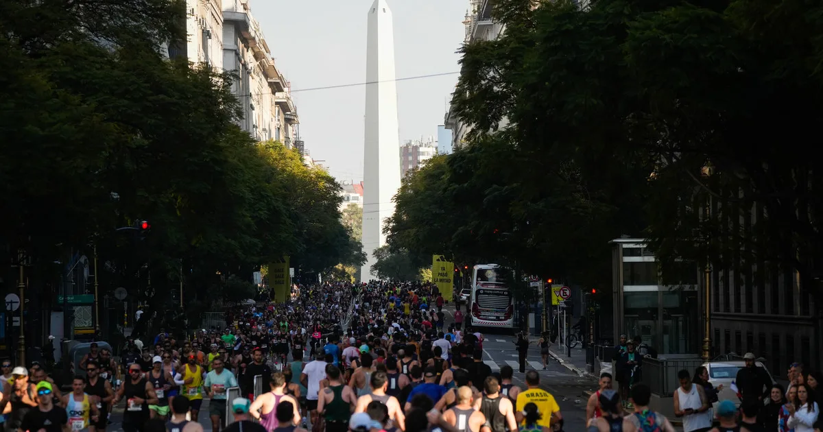 En la Maratón de Buenos Aires, dos keniatas coparon los podios