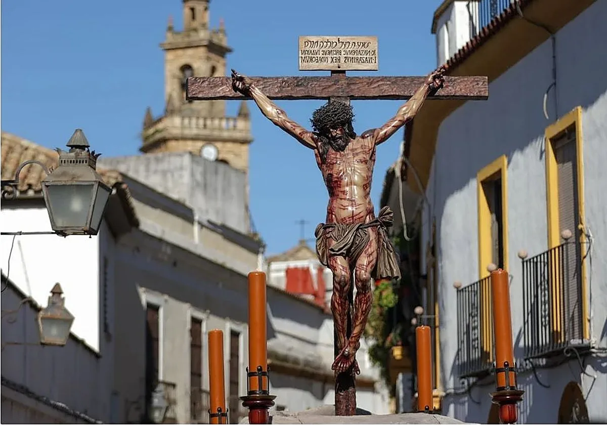 Revolución en el Martes Santo de Córdoba, con la Universitaria última y el Prendimiento segunda