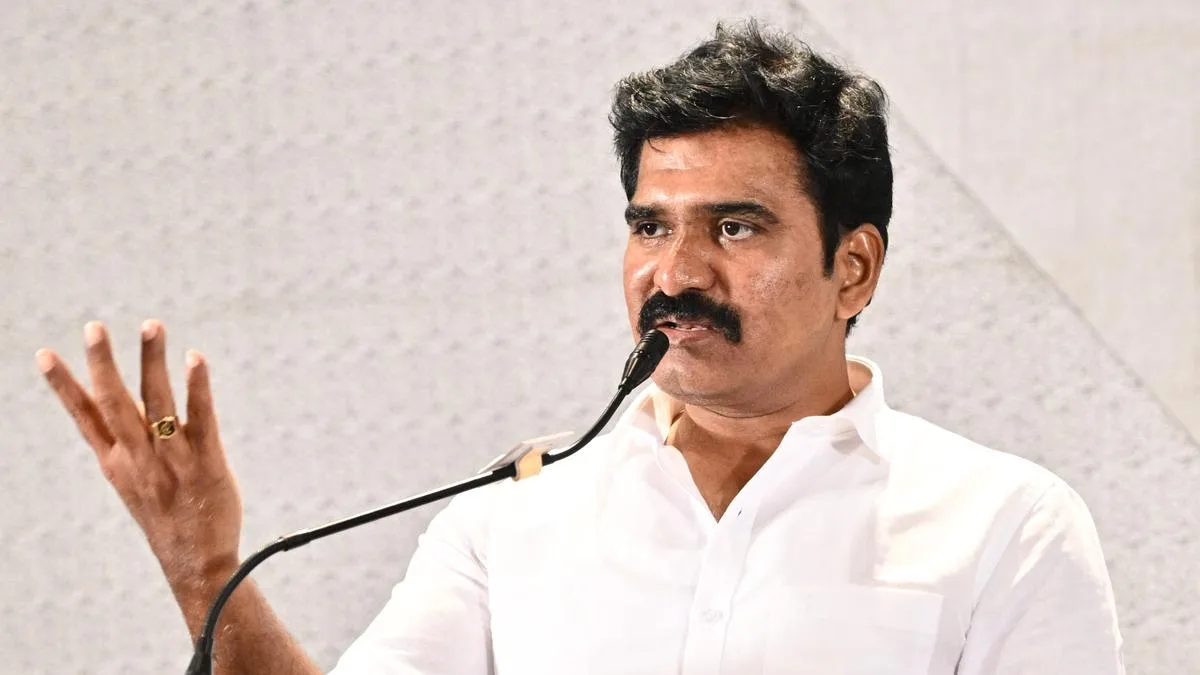 Tamil Nadu Assembly Speaker expunges remarks against Karunanidhi by Law Minister Nirmalkumar