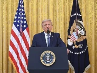 L’entrée en vigueur des droits de douanes pour le Canada suspendue par Donald Trump pour trois jours