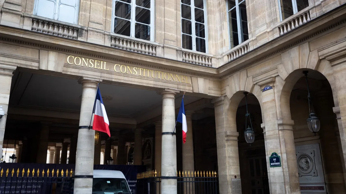 Le Conseil constitutionnel valide la loi qui crée un droit à l'aide à mourir, avec quelques réserves