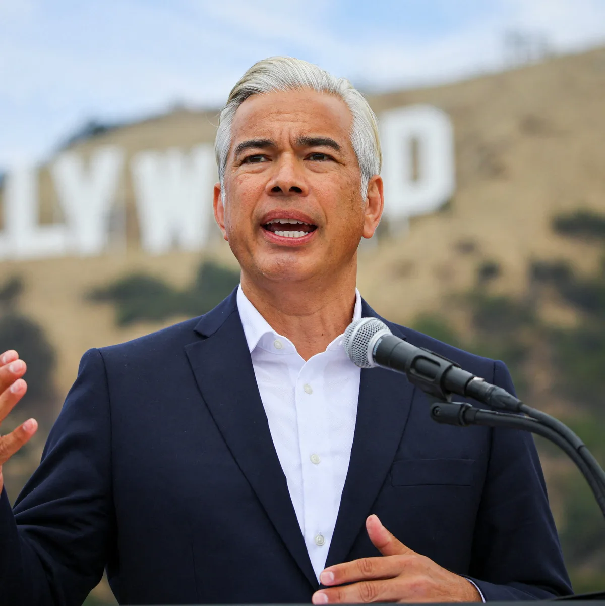 California Cancels Talks With Paramount Over Warner Bros. Merger