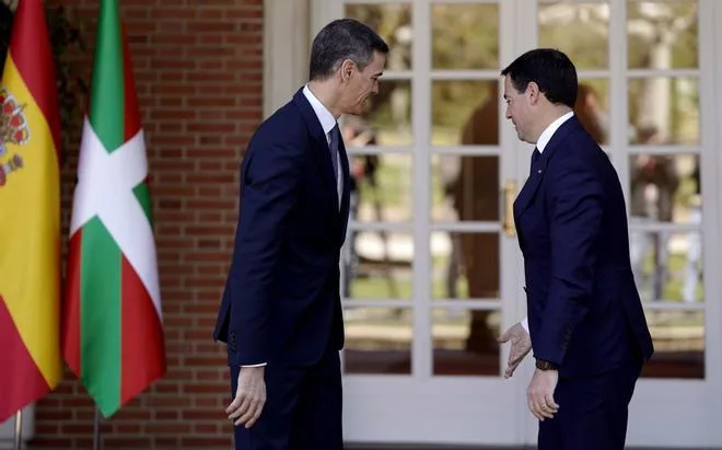 El Gobierno abre una rendija al traspaso de competencias a Euskadi antes del 29N ante la presión del PNV