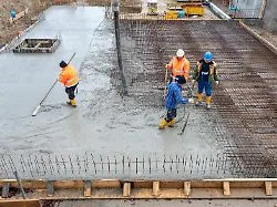 Risiken bleiben bestehen: Institute verdoppeln Konjunkturprognose für deutsche Wirtschaft
