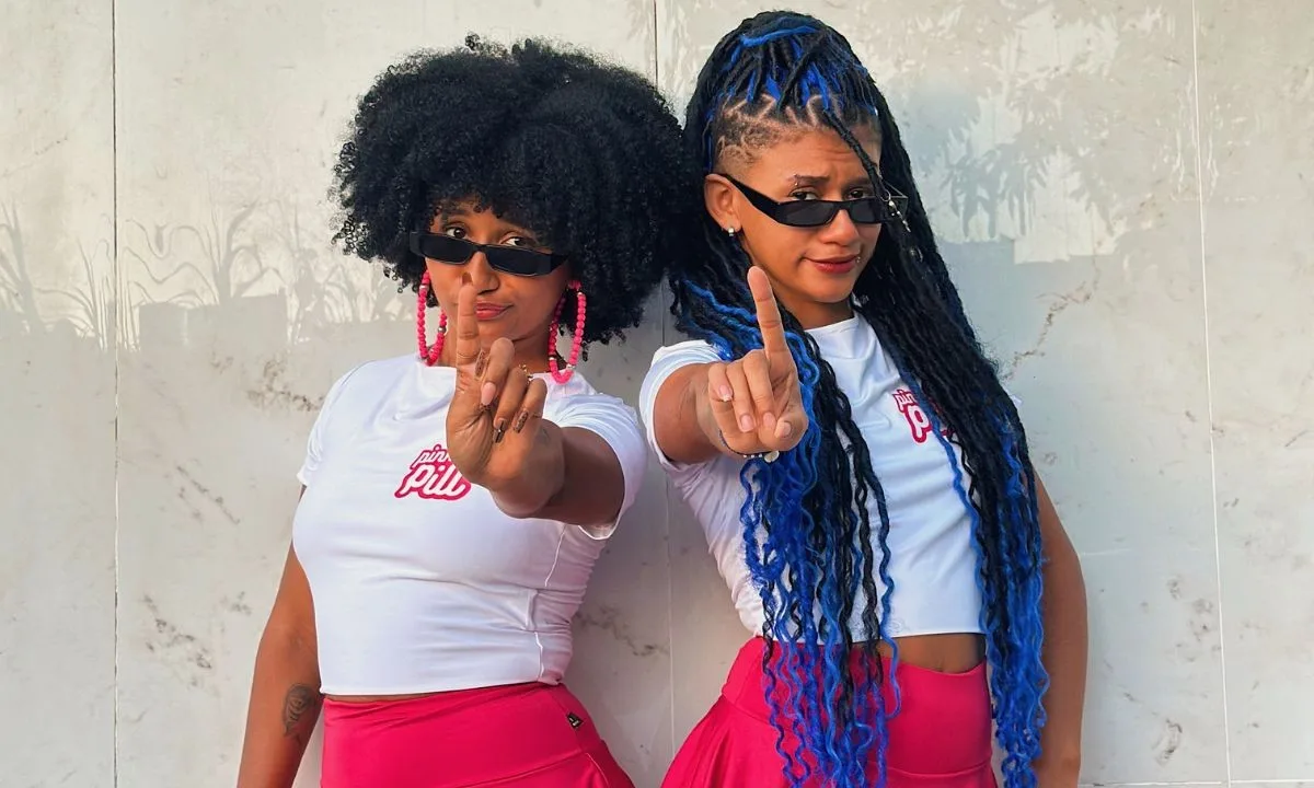 'Pink Pill': irmãs viralizam com vídeos que rebatem discursos misóginos nas redes sociais