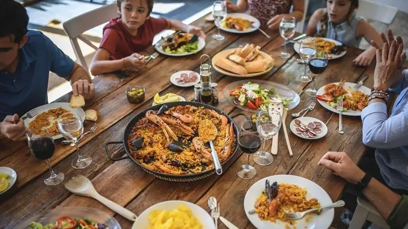 La hora de comer podría afectar la salud más de lo que se creía: esto dicen estudios en EEUU