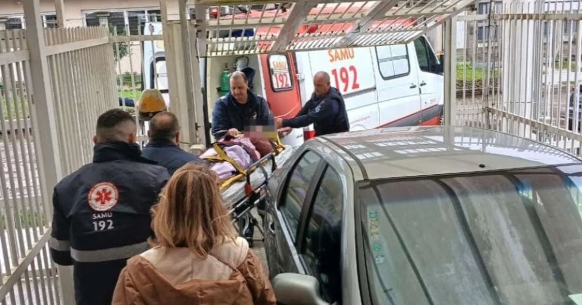 Idosa de 83 anos é resgatada debilitada após três dias caída dentro de casa em Tramandaí