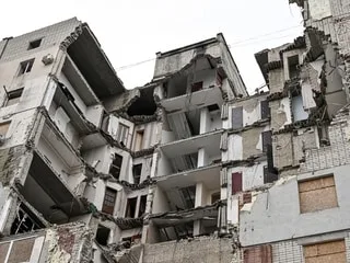 Guerre en Ukraine : appel à quitter Kherson, bombardement sur Kiev… Le point sur la nuit