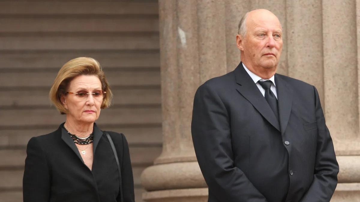 Las 24 horas de incertidumbre que han mantenido en vilo a Noruega ante el empeoramiento de salud del Rey Harald V: luto riguroso, guardia en palacio y agendas canceladas