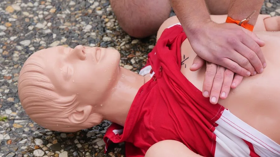 Welttag der Wiederbelebung: Angst vor Fehlern bei Wiederbelebung - Was helfen kann