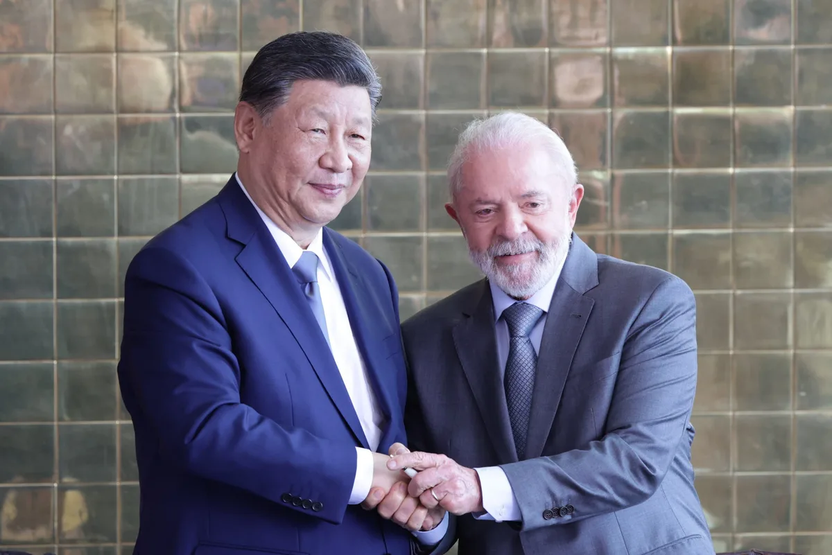 Os robôs de Beijing (por Marcos Magalhães)