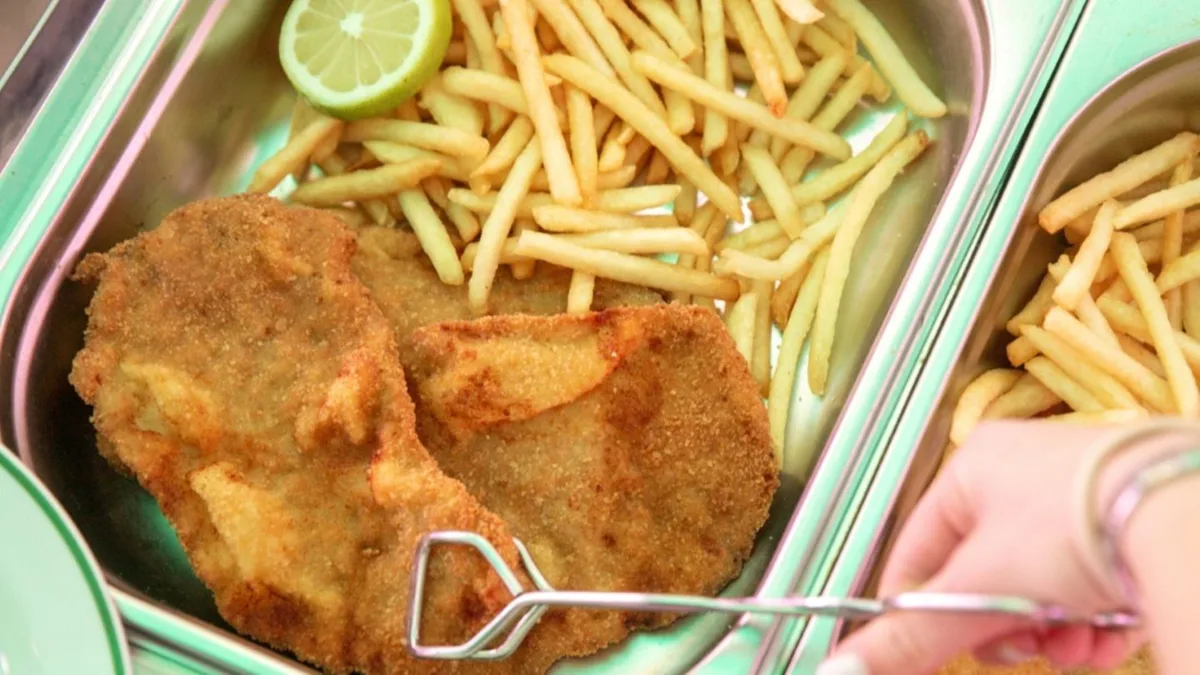 Essen im Restaurant: Senkung der Mehrwertsteuer führt nicht zu niedrigeren Preisen