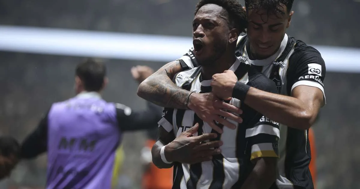 Atlético-MG vira com brilho de Fred, elimina Cruzeiro e vai à semifinal da Copa do Brasil