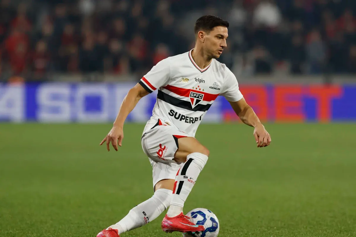 Fora dos planos, quinteto do São Paulo é deslocado para treinar em Cotia