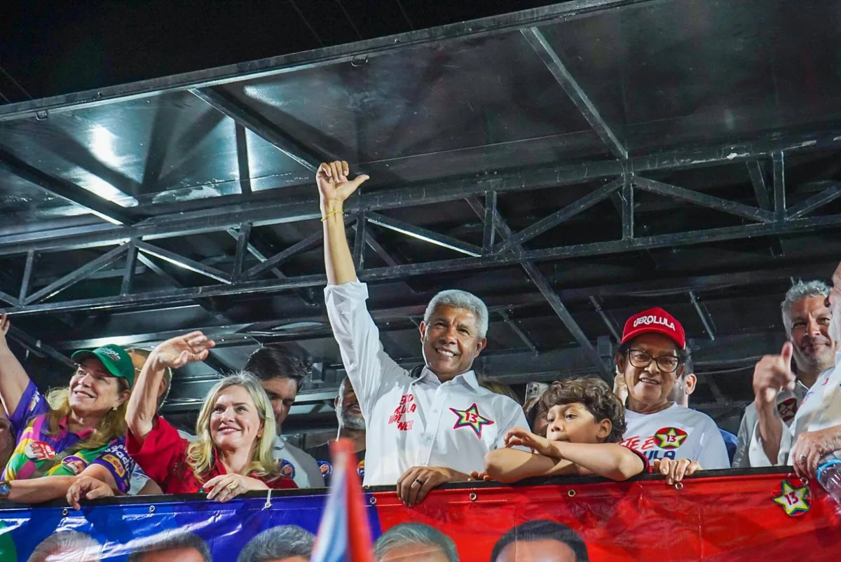 Jerônimo apresenta compromisso de universalizar o ensino em tempo integral na Bahia