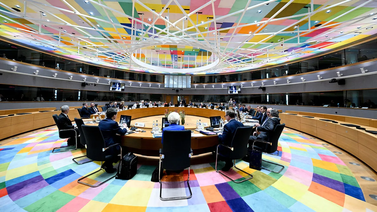 Corte de 141 mil milhões na proposta irlandesa mantém orçamento da UE longe de consenso