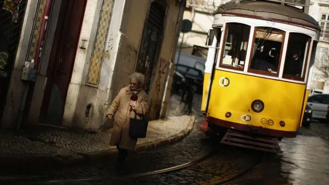 APA garante viabilidade ambiental do projeto do elétrico 16E em Lisboa