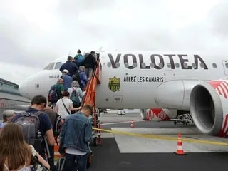 Plans de vol revus, fiscalité pointée du doigt… Le transport aérien français décroche