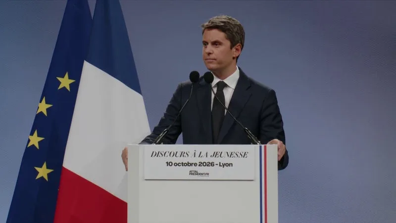 Présidentielle: Gabriel Attal présente son "pacte pour la jeunesse" lors d'un meeting et vise le RN et LFI