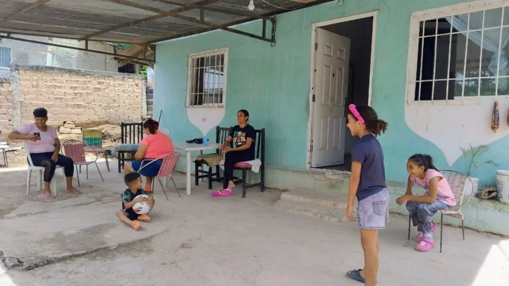 Por falta de vivienda: Familias desplazadas de La Guaira postergan el regreso a clases