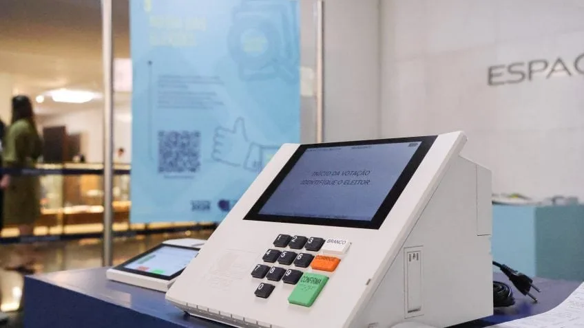 Prazo para pedir voto em trânsito vai até 20 de agosto