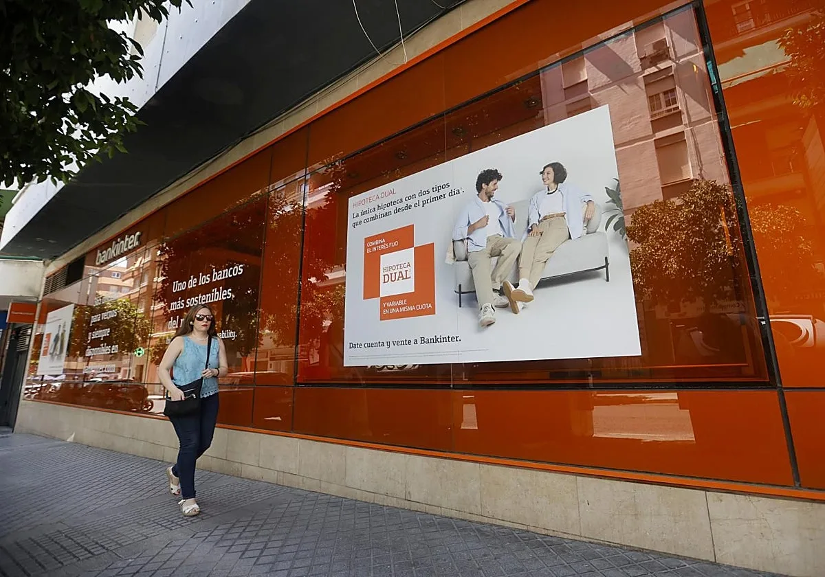 ¿Tienes un fraude en la tarjeta tras revelar las claves por error? El banco se desentiende de recuperar ese dinero