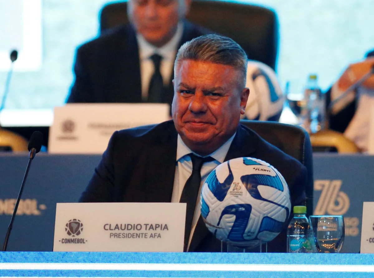 La Justicia autorizó a “Chiqui” Tapia a viajar a la sede de la CONMEBOL en Paraguay