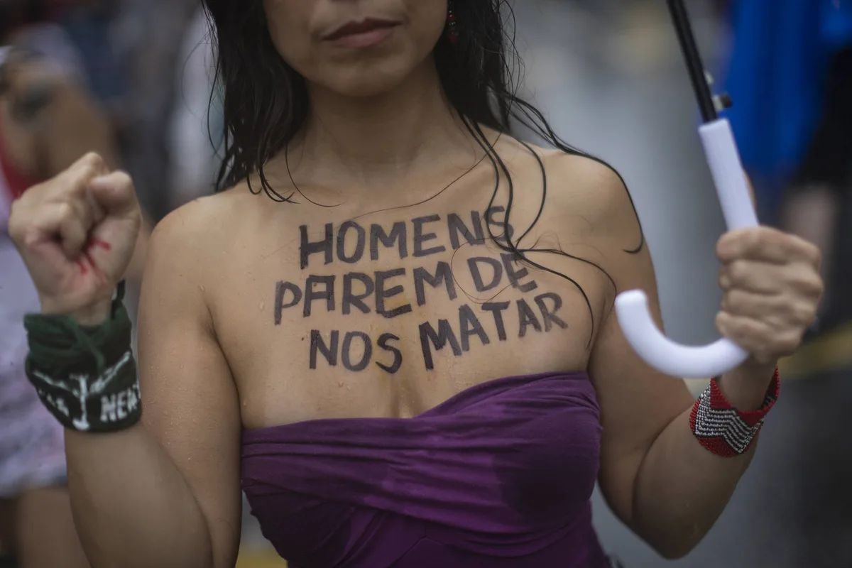 Comissão da Câmara aperta Lei Maria da Penha e prevê 24h para juiz analisar violação à medida protetiva