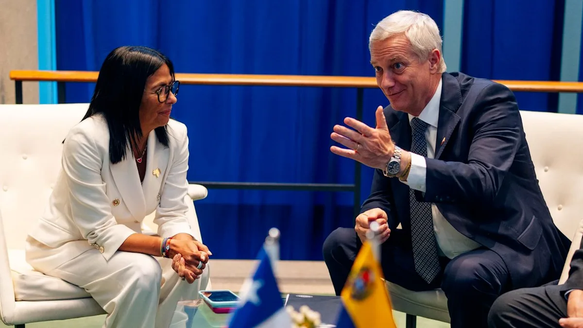 El presidente Kast se reunió con Delcy Rodríguez para agilizar las relaciones consulares