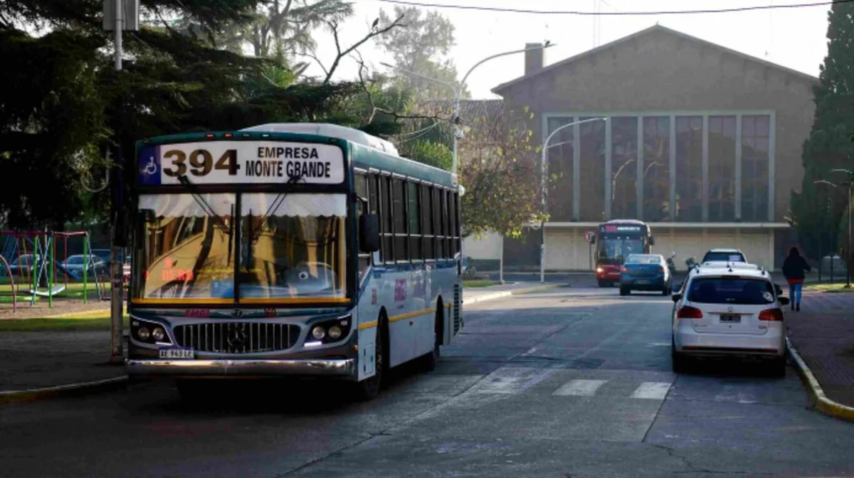 Antes de un nuevo aumento del boleto, cayó más de 12% la cantidad de pasajeros que viajan en colectivo en el AMBA