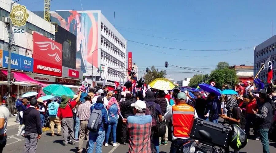 Bloqueos en carreteras y accidentes hoy viernes 15 de mayo: cierre en avenida Dr. Río de la Loza cumple casi 11 horas