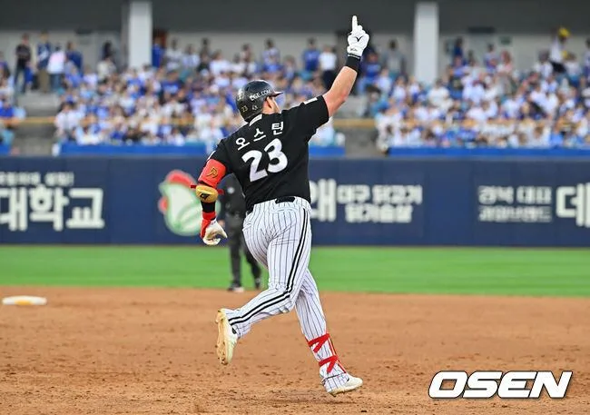미쳤다. LG 역대 홈런 신기록...오스틴 39호 홈런 터졌다, 홈런 1위도 보인다, 김도영과 1개 차이