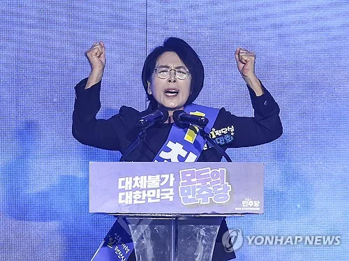 與최민희 "토론과 분열 위한 공작은 달라"…친명계 前최고 비판