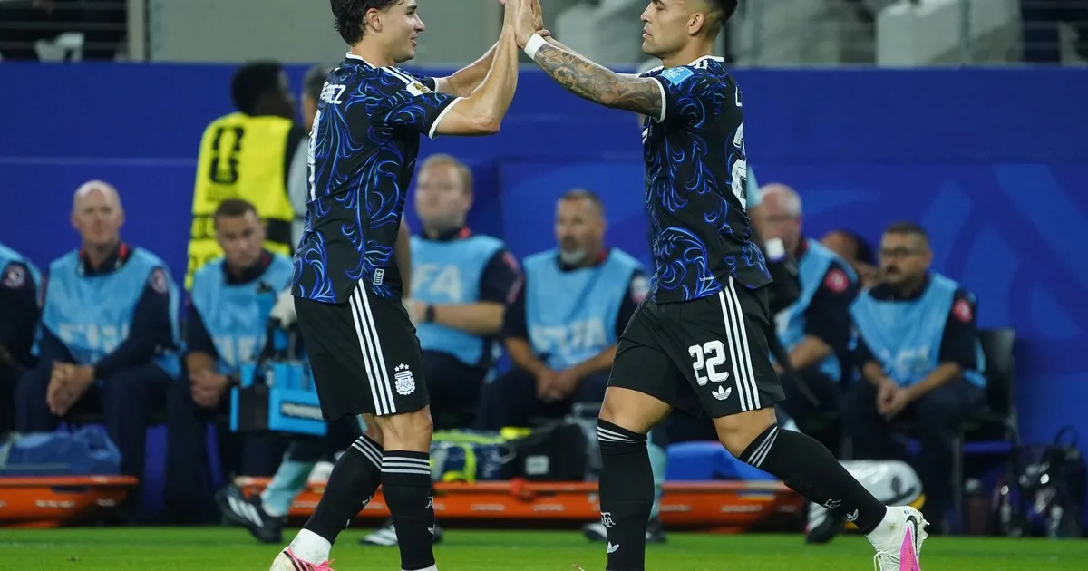 ¿Sale Julián y entra Lautaro? Complicado lo de Alvarez, Barcelona le apuntó al Toro del Inter