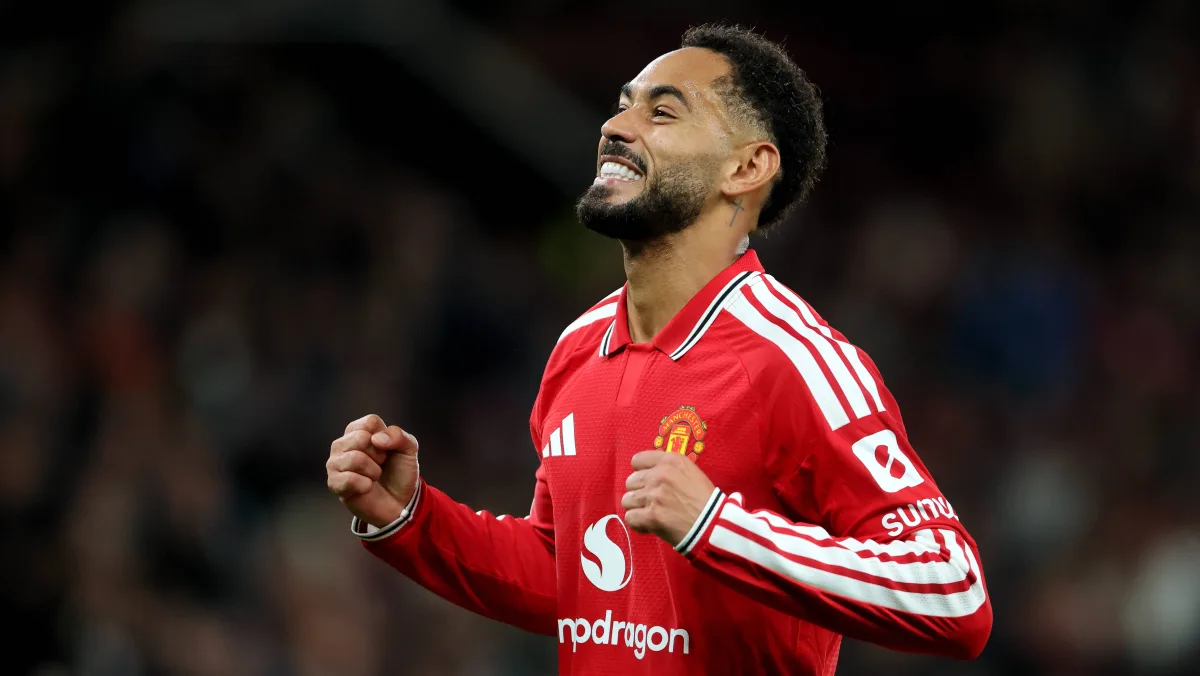 Manchester United tem vitória protocolar contra estreante do Azerbaijão em retorno à Champions
