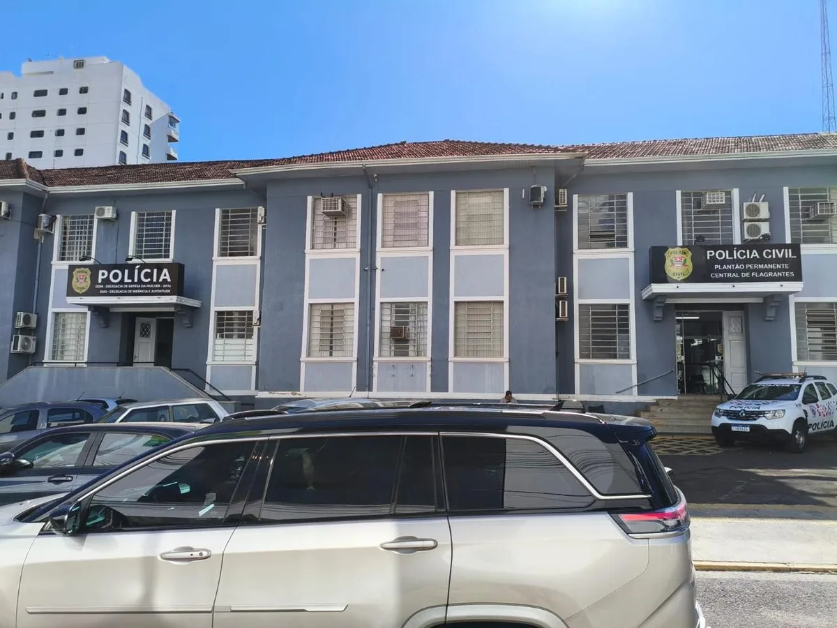 Homem é preso suspeito de trancar a mãe no quarto e obrigá-la a sacar R$ 100 após agressões no interior de SP