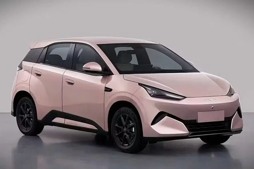 Nova geração do BYD Dolphin Mini cresce e ganha mais potência