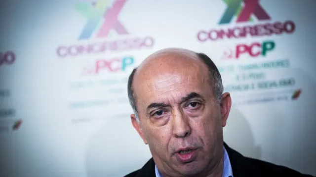 PCP diz que há explicações por dar e dúvida de impacto do Estado na REN