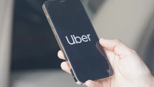 Uber reduz 10% dos postos de trabalho com saída de 3.300 funcionários