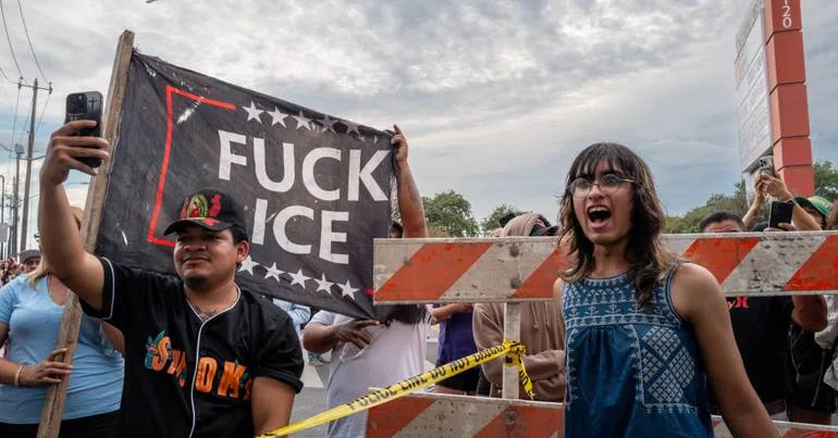 Protestos no Texas após venezuelano ser baleado pelo ICE