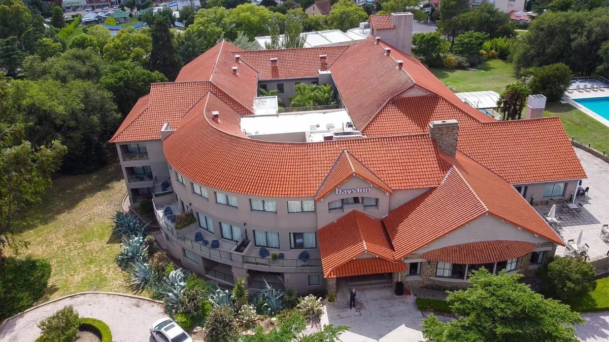 Un gigante hotelero argentino abrirá 10 hoteles en el país que es un boom de inversiones en la región